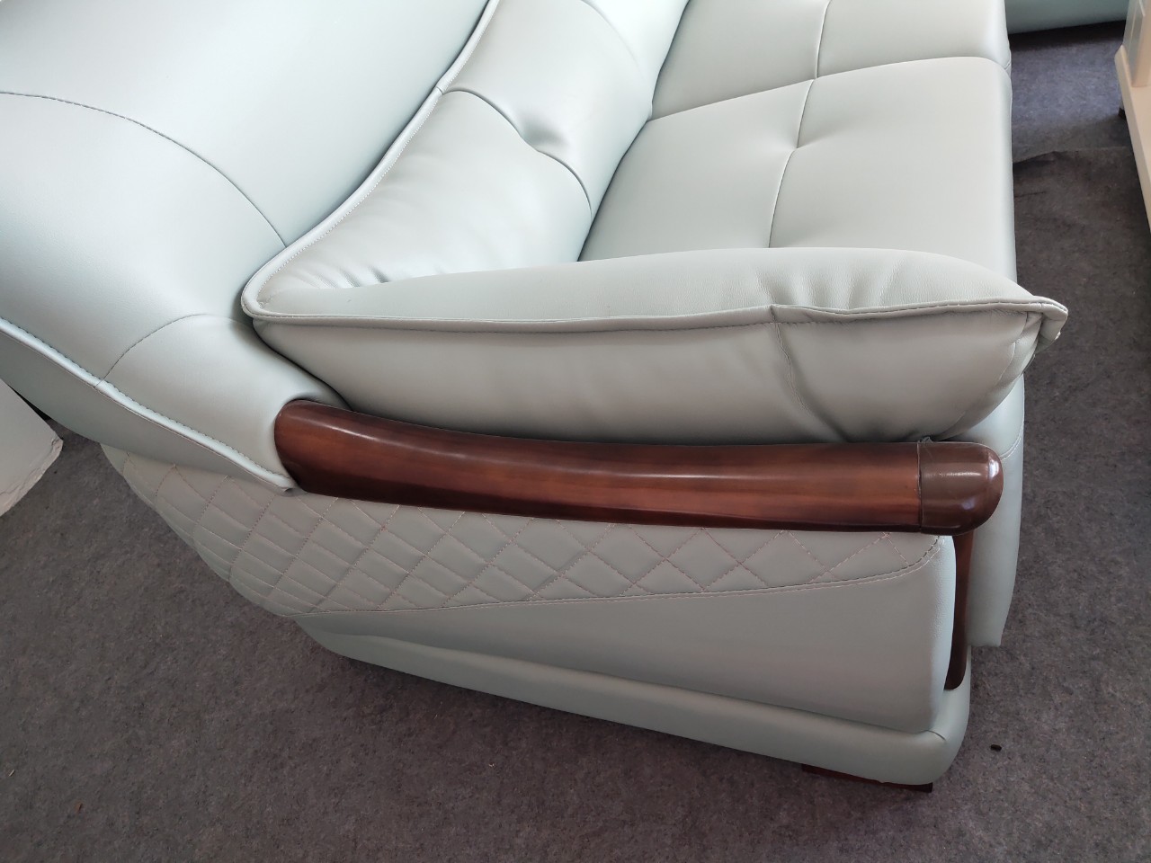 sofa-da-cao-cap-nhap-khau-gr-83a_8fba2775348a49289f37b352e0377aba Sofa da cao cấp nhập khẩu GR83A