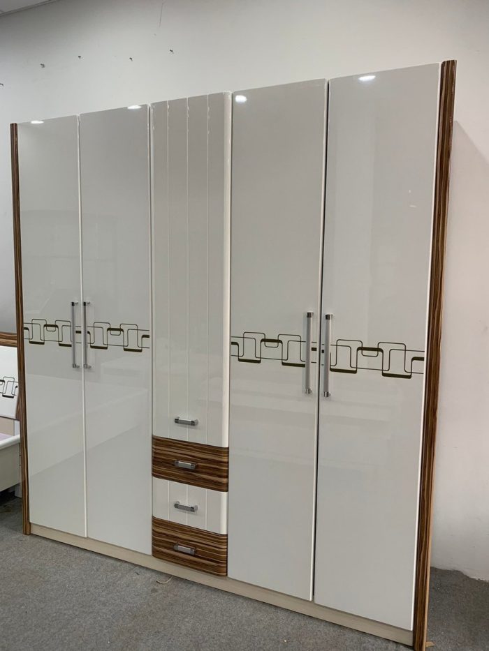 Tủ áo hiện đại nhập khẩu GR603