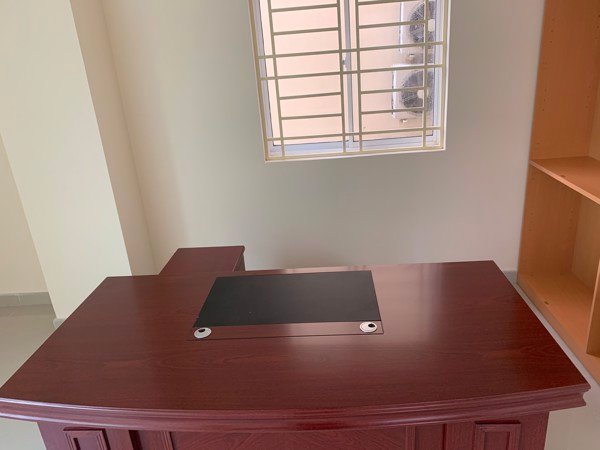 ban-lam-viec-giam-doc-nhap-khau-gr144