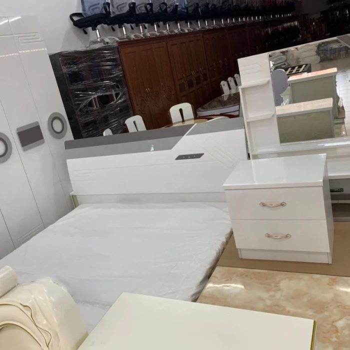 Giường ngủ hiện đại nhập khẩu GR 902