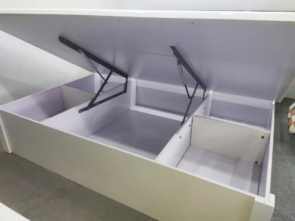 Giường ngủ hiện đại nhập khẩu GR603