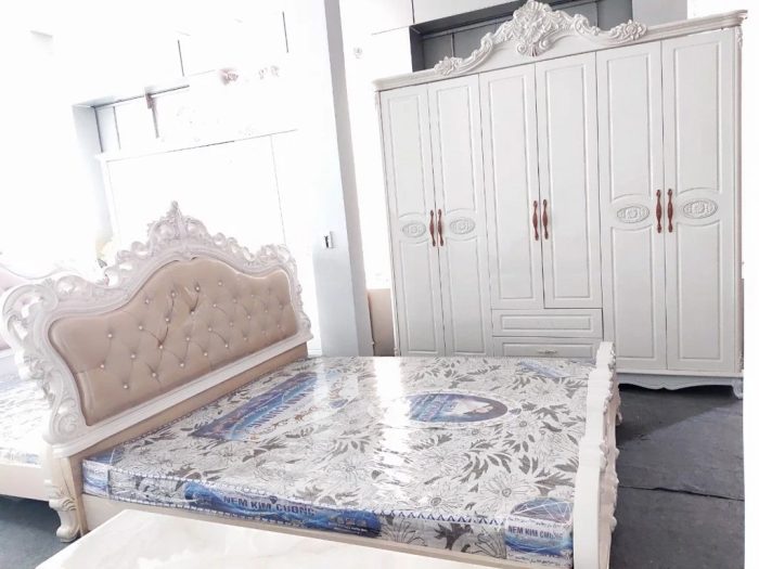 Giường ngủ tân cổ điển nhập khẩu GR 202