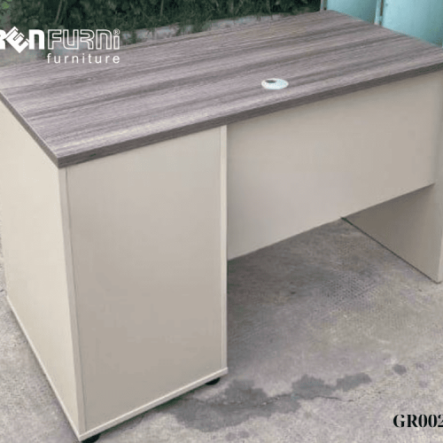 Ban-nhan-vien-nhap-khau