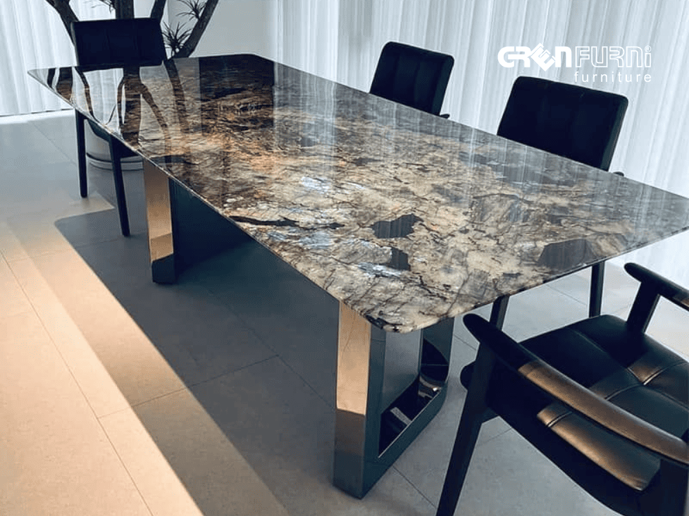 bàn ăn mặt đá