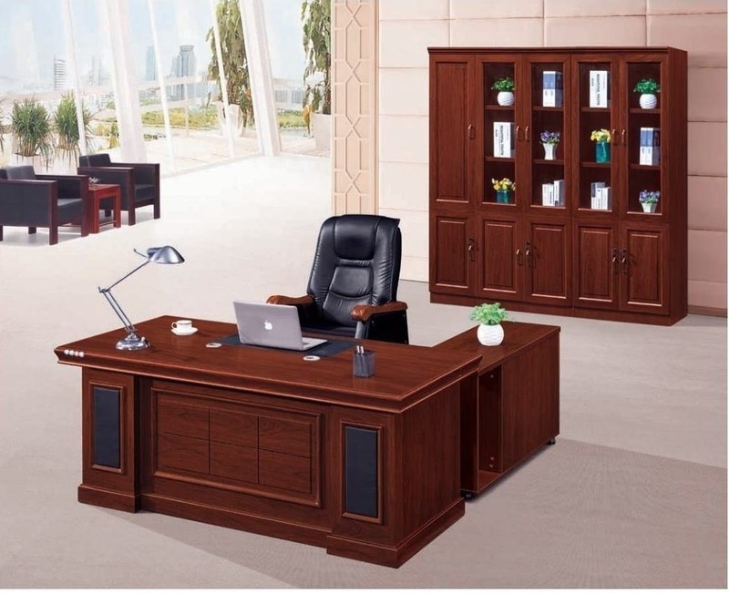 mua-ban-lam-viec-giam-doc-tphcm-4